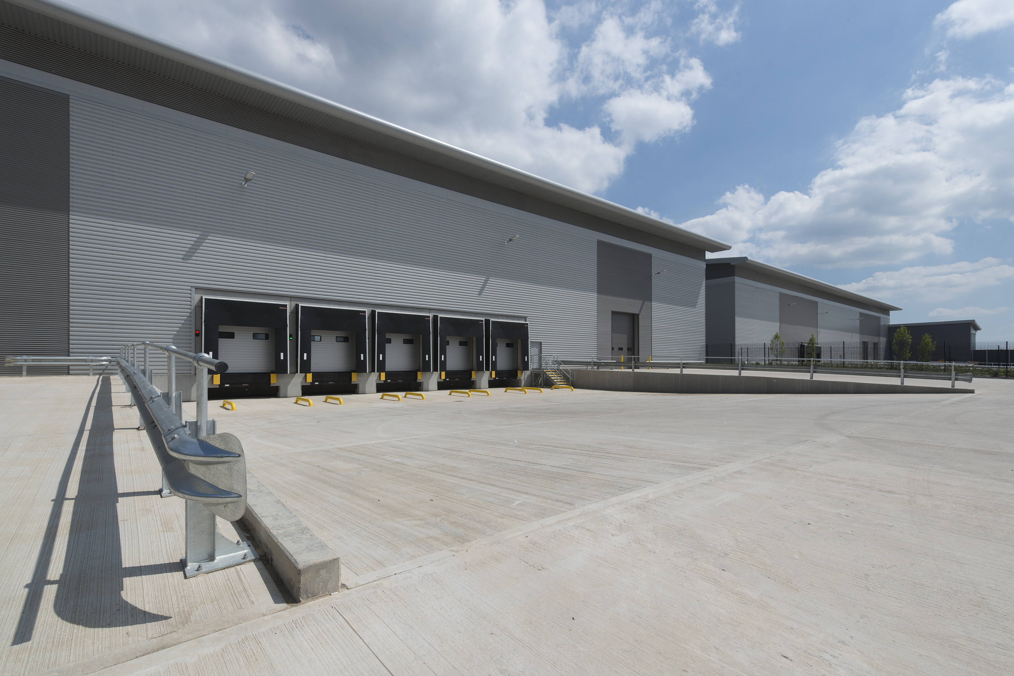 Peel Logistics Property Lets First Building at Island Road Reading Scheme To Argos